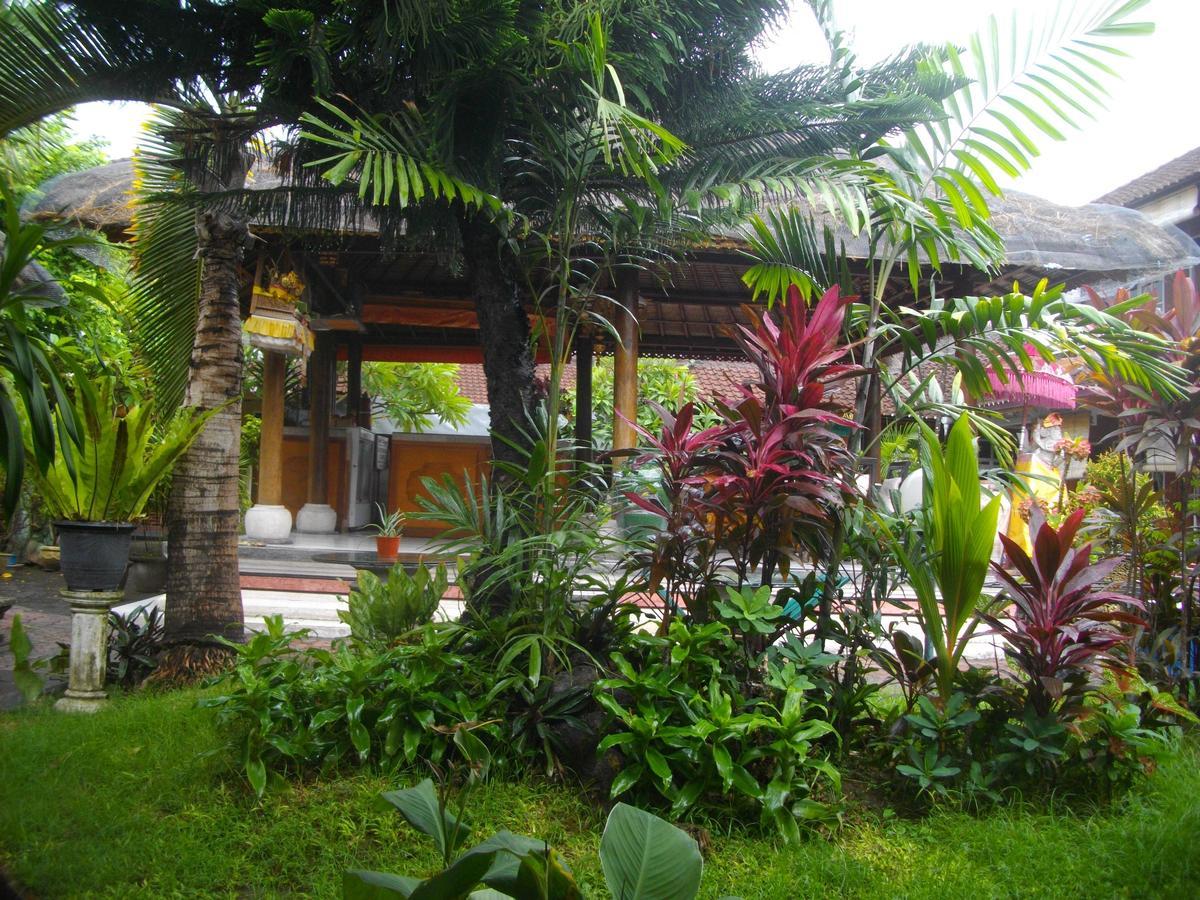 Surf Doggie Inn Kuta Lombok Extérieur photo