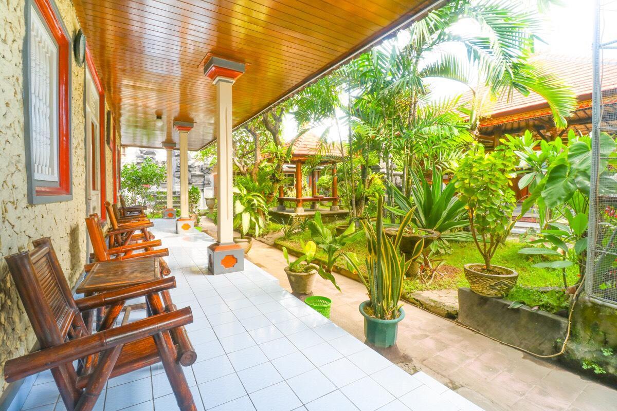Surf Doggie Inn Kuta Lombok Extérieur photo